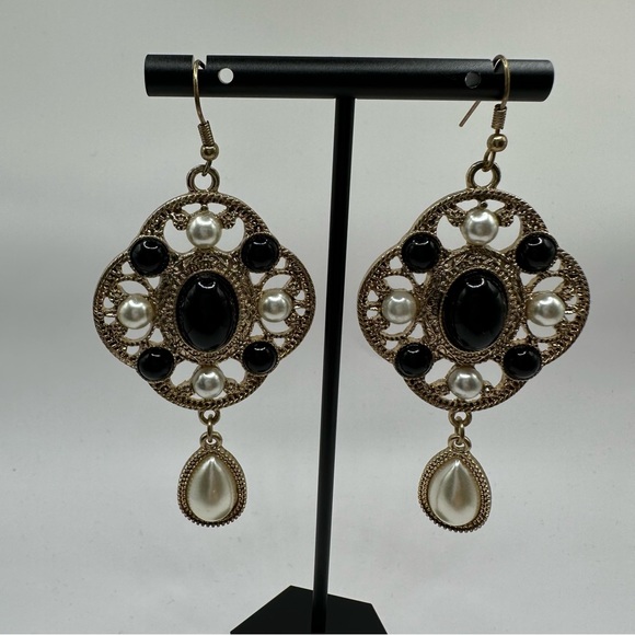 Vintage black gold and white drop earrings - Picture 3 of 3